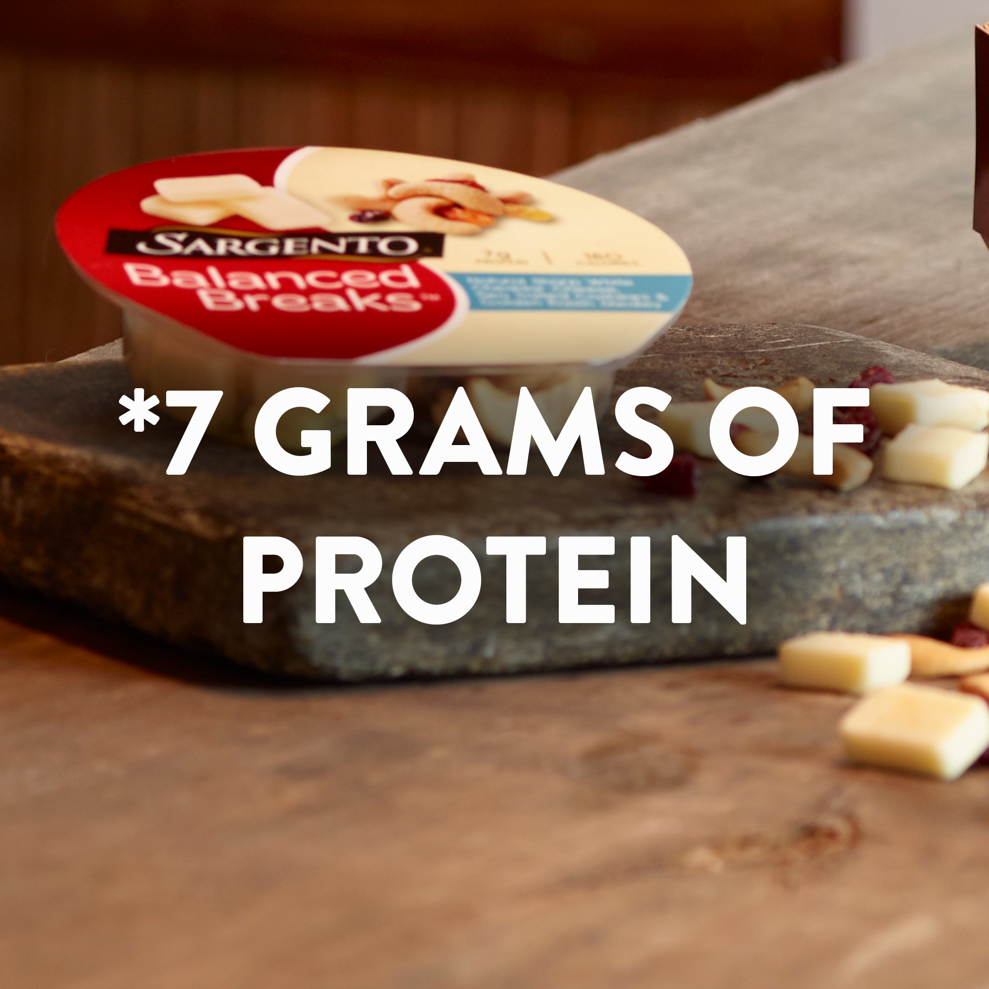 Sargento® Balanced Breaks®, Natural Sharp White Cheddar Cheese, Sea-Salted Cashews and Golden Raisin Medley
