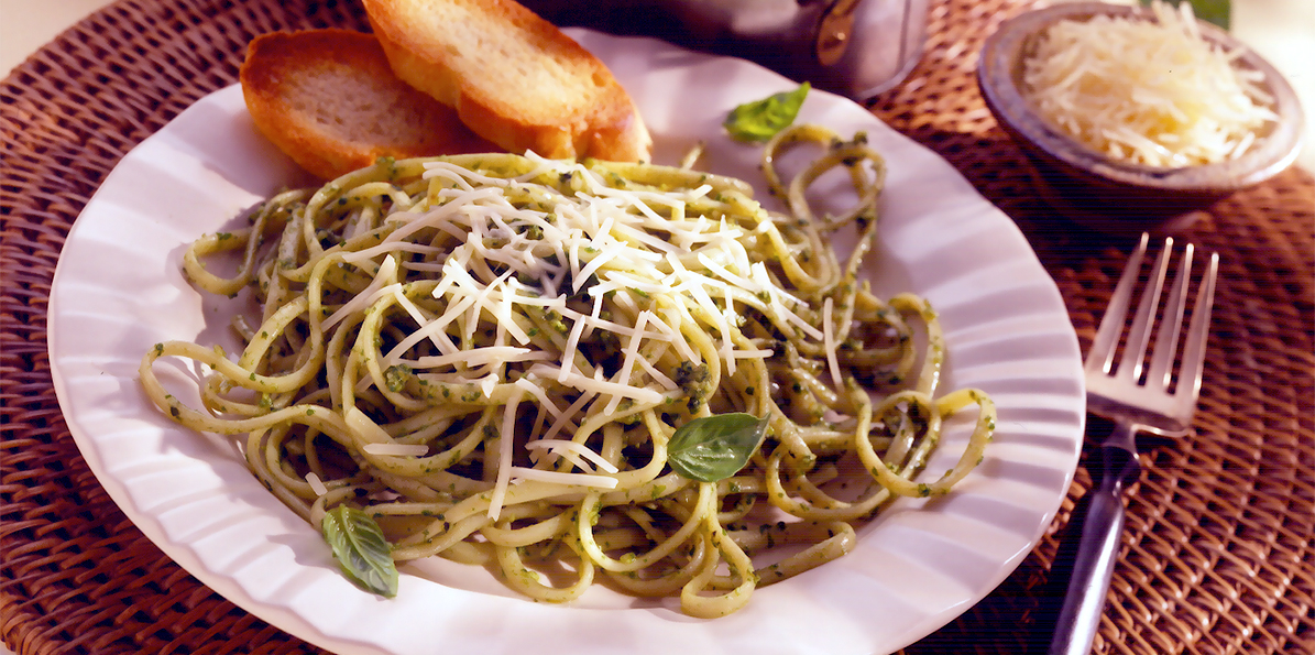 Linguine with Spinach-Pesto Sauce