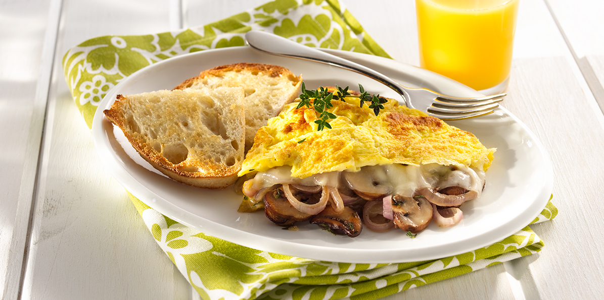 Easy Mushroom & Swiss Omelet