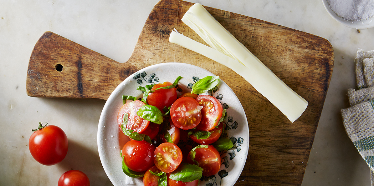 Tomato Basil 'n' Cheese Snack